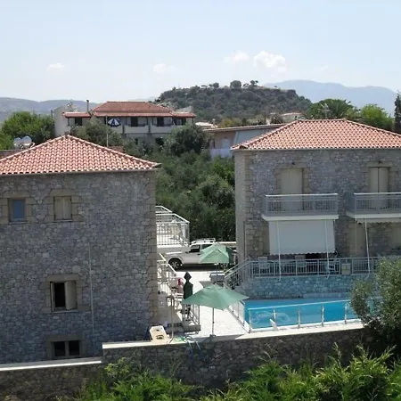 8 Furnished In For Rent. * Stoúpa